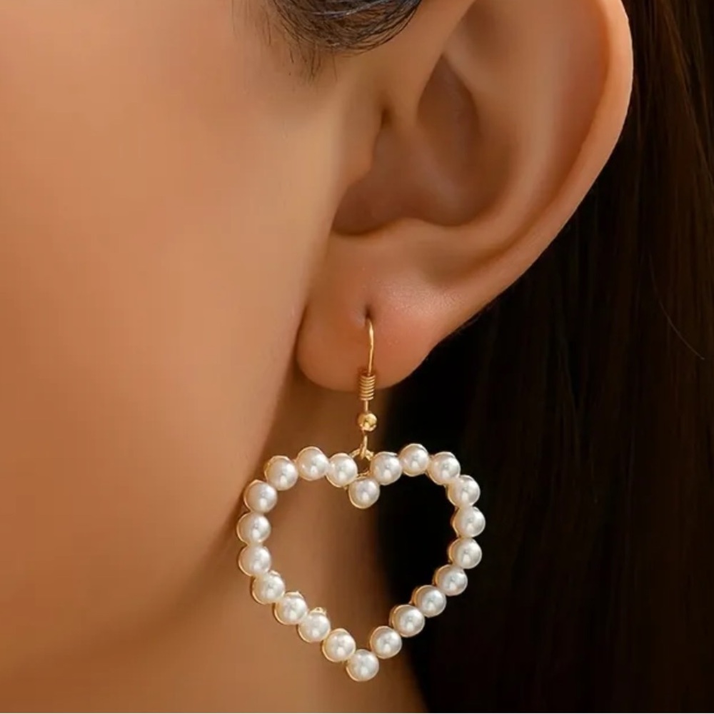 Gold Faux Pearl Heart Earrings